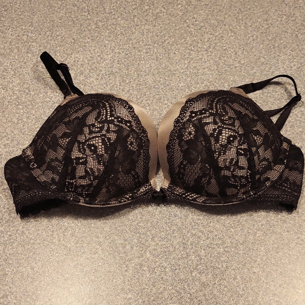 Victoria's Secret Miraculous Bra 34B